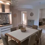 La Casa Di Memy גואלדו טאדינו