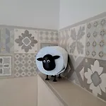 לינה וארוחת בוקר La Casa Di Memy *