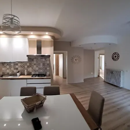 לינה וארוחת בוקר La Casa Di Memy