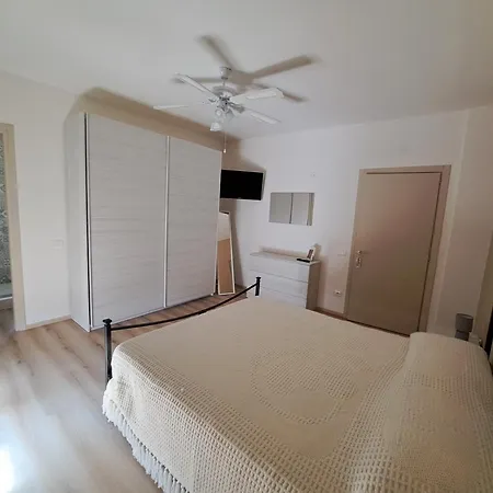 לינה וארוחת בוקר La Casa Di Memy *