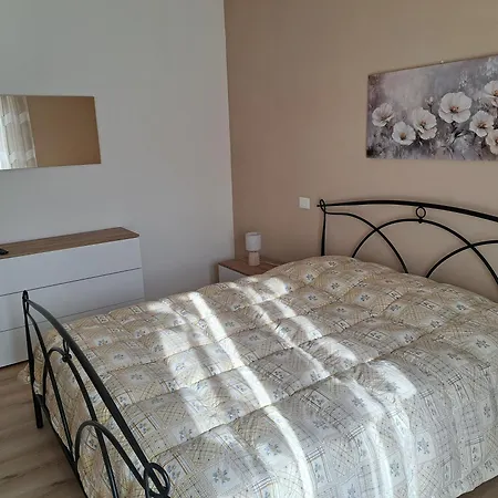 לינה וארוחת בוקר La Casa Di Memy